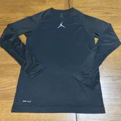 ⚪︎ ジョーダン・NIKE・DRI-FIT・長袖・黒・Sサイズ・アンダーシャツ・
