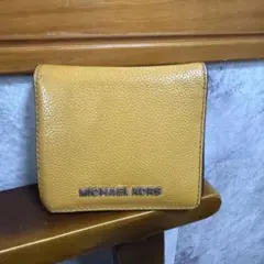 マイケルコース 2つ折り財布