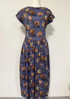 リバティ　クィーンカットギャザーワンピース(Decadent Blooms)のサムネイル