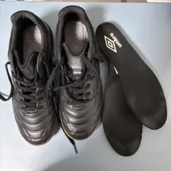 umbro ブラック フットサルシューズ