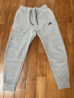 ナイキ　テックフリースジョガーパンツ　Sサイズ