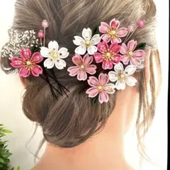 つまみ細工髪飾り　桜ピンク白　成人式　卒業式　入学式　袴　七五三