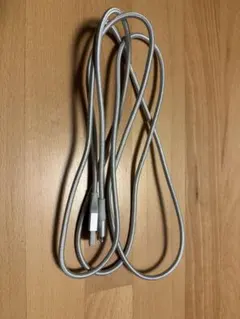 Amazonベーシック USB-A -ライトニングケーブル シルバー 1.8m