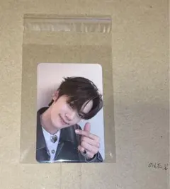 ギュビン ZB1 ゼベワン アルバム 封入 トレカ　指ハート