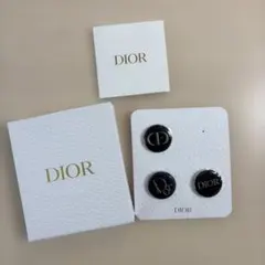 DIOR ピンバッジ 3点セットのサムネイル