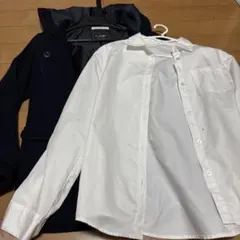 ホワイトボタンダウンシャツとネイビーコートセット