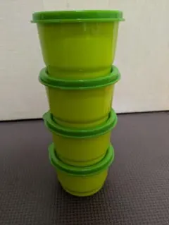 Tupperware スナックカップ4個セット リヒータブルで電子レンジ温め直しのサムネイル