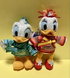 ディズニー クリスマス ドナルド デイジー ぬいぐるみバッジ 2点セット