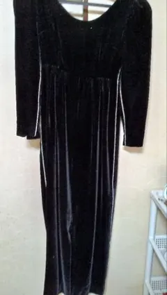 オートクチュール　(ブルーメ)製　黒の最高級ベルベットロングドレス