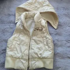 アイボリー フード付き　ベスト