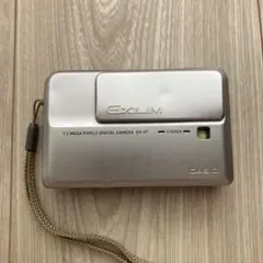 CASIO EXILIM EX-V7 デジカメ ジャンク
