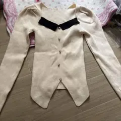 クリーム色リブニット長袖