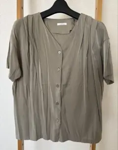 【ITEMS URBANRESEARCH】Ｖネックブラウス