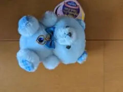青いクマのぬいぐるみ ハートチャーム付き