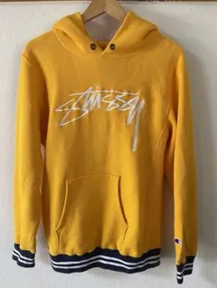 ステューシー×champion コラボパーカー