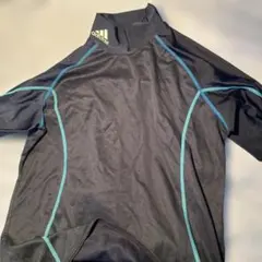 adidas トレーニングシャツ　Mサイズ