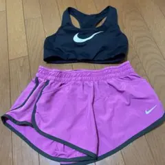 Nike スポーツブラ　ショートパンツ