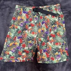 Columbia 花柄ショートパンツ　M