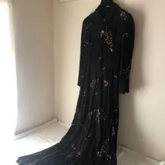 【訳あり・お安く】ZARA 花柄 ロングワンピース 黒 マキシ丈 七分袖
