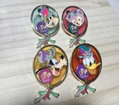 香港ディズニー 20周年 キャラクターピンバッジ 4個セット