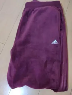 adidas トラックパンツ