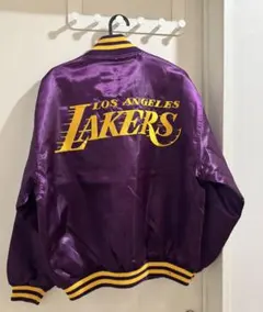 【NBA】LOS ANGELES LAKERS 背面刺繍ロゴのサムネイル
