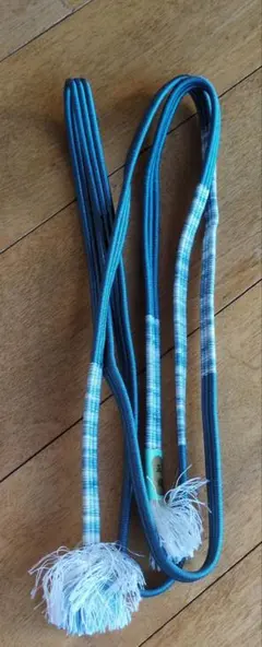 青と白の縞模様　帯締め　 正絹