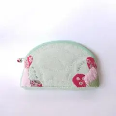 和風　ちりめんポーチ　手縫いハンドメイド　お花のパッチワーク　口巾１６cm