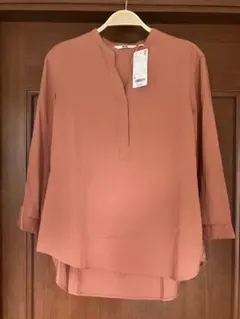 新品☆UNIQLO レーヨンエアリースキッパーブラウス(七分袖) オレンジ　M