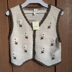 アイボリー 花柄刺繍 ニットベスト