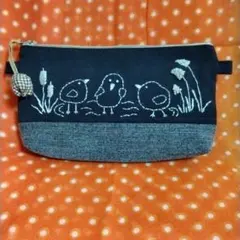 クリスマスセール〜12/26！　小鳥刺繍デザインのポーチ