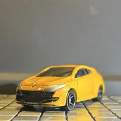 トミカ ルノー Amazon | トミカ No.14 フォーミュラ ルノー 3.5 箱 | ミニカー