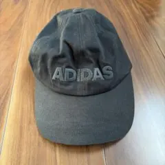 ADIDAS ブラックキャップ