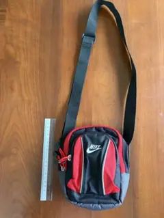 NIKE ショルダーバッグ ミニポーチ