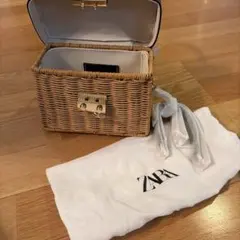 ZARA かごバッグ ボックス型 ハンドバッグのサムネイル