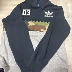 adidas 迷彩パーカー