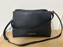 MICHAEL KORS ブラックショルダーバッグ