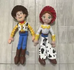 トイストーリー　ぬいぐるみバッチ　ウッディ　ジェシー　ディズニーランド