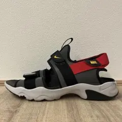 【人気カラー】NIKE キャニオン サンダル (グレー/レッド) 28cm