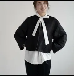 OHGA お花ボタンブラウス OHGA お花ボタンブラウス OHGA フラワージャガードブラウス