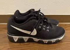 Nike ブラック ランニングシューズ