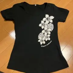 9/30限定値下げフラダンス　フラワープリント ブラック トップス Mサイズ