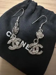 CHANEL シャネル　ピアス　ビジューピアス　箱あり