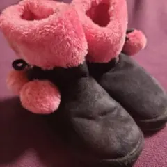 キッズ用ファー付きブーツ 黒とピンク　21センチ