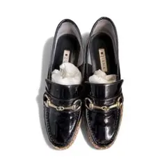 DIANA ダイアナ　金具付　黒エナメルローファー　美品