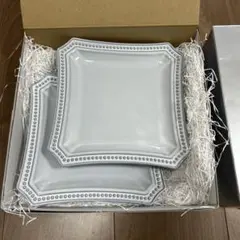 【新品未使用】バーニーズニューヨークのプレート2枚セット