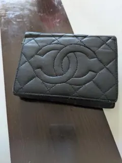 鑑定済正規品CHANEL 黒 キルティング 二つ折り財布