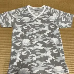 adidasneo アディダスネオ　迷彩 半袖Tシャツ　Vネックのサムネイル