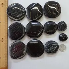 光沢のある黒いプラスチックボタン 12個セット