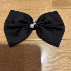 黒リボンブローチ パール装飾